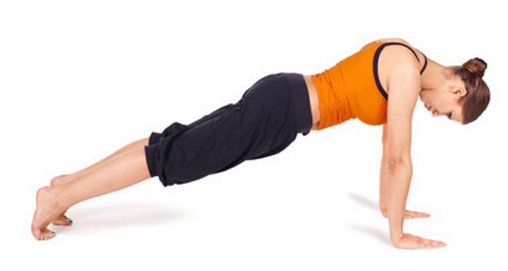 Йога для живота: 5 нескладних поз, які допоможуть повернути стрункість